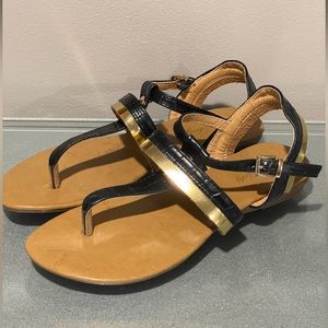 NWOT Women’s Mila Lady black/gold sandals size 6.5